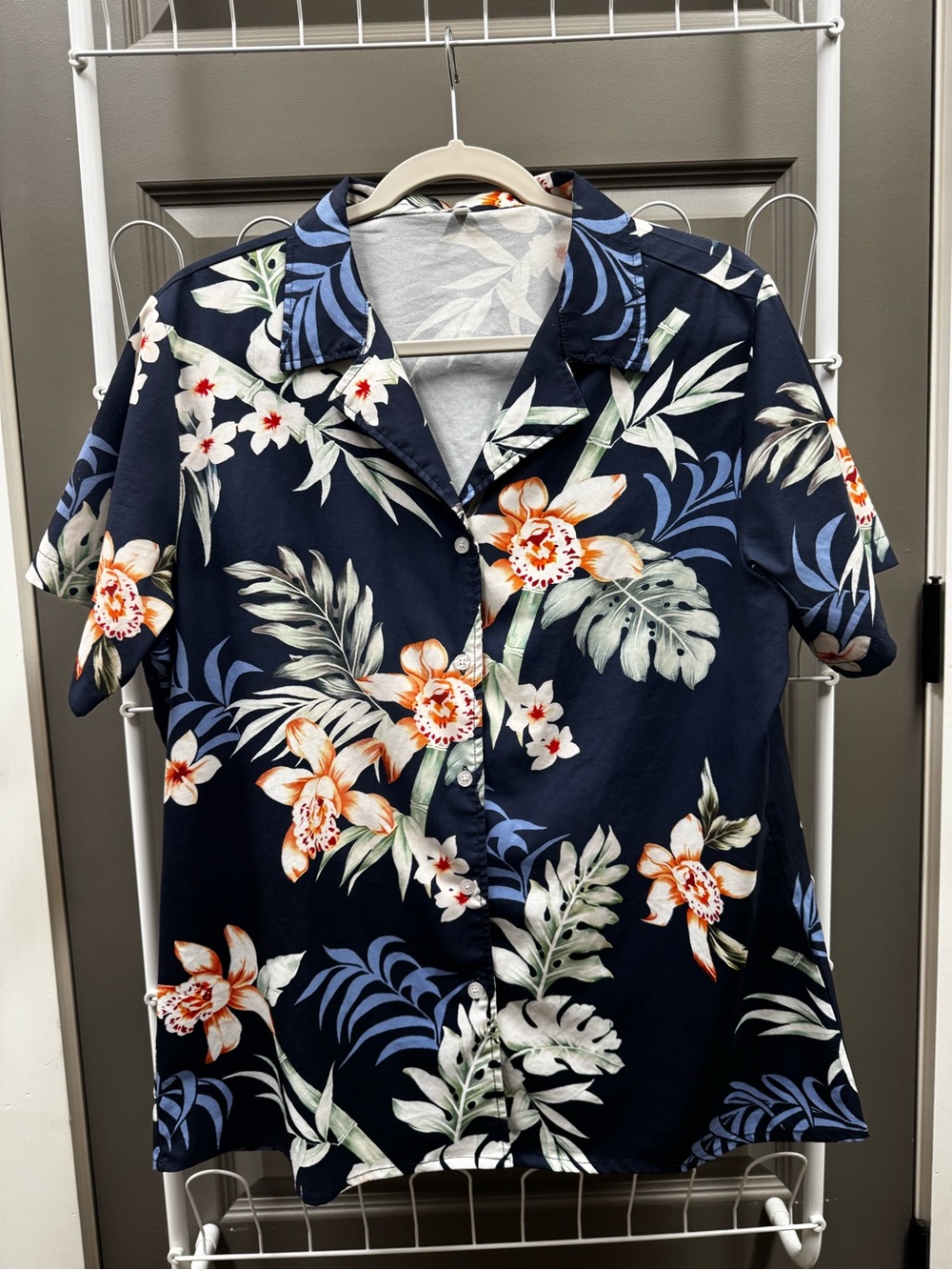 Navy Floral Button-Down Hawaiian Shirt - Short Sleeve